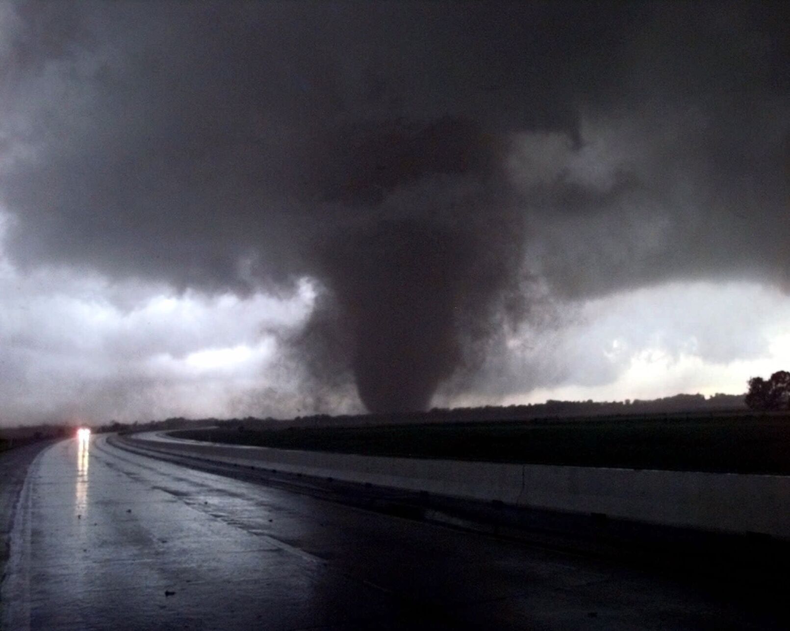 1999: Tornadoes